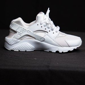 Nike Huarache Kids size 4.5 White